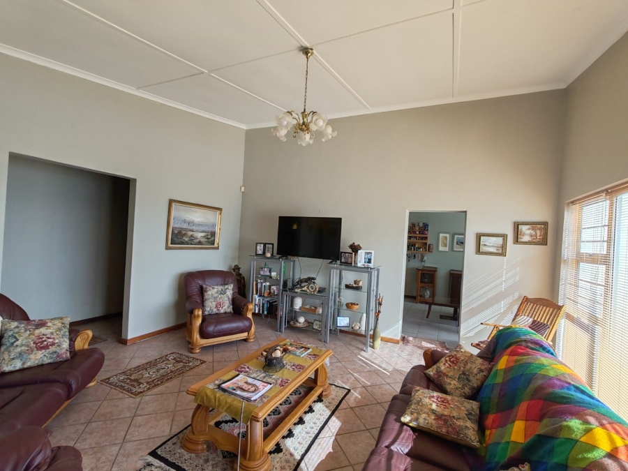 5 Bedroom Property for Sale in Perlemoenbaai Western Cape